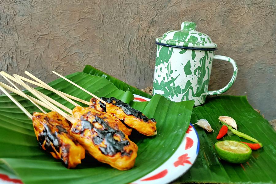 makanan khas mandalika - rentcar lombok - sewa mobil lombok